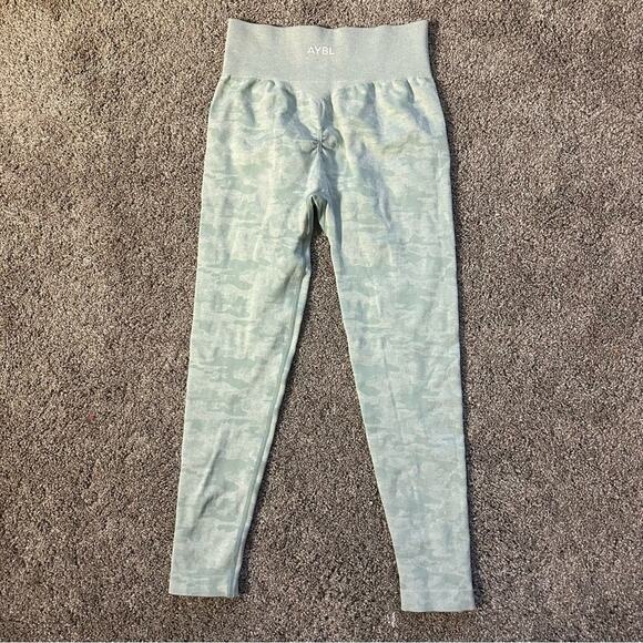 AYBL Light Green Camo Seamless Leggings - Picture 6 of 6